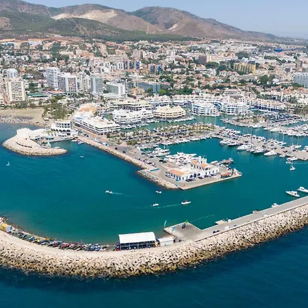 Vistas Al Mar Junto Puerto Marina 公寓